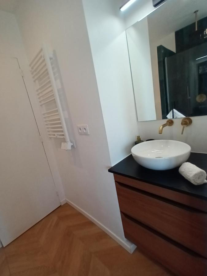 Paris Balcony Top Floor Room Dış mekan fotoğraf
