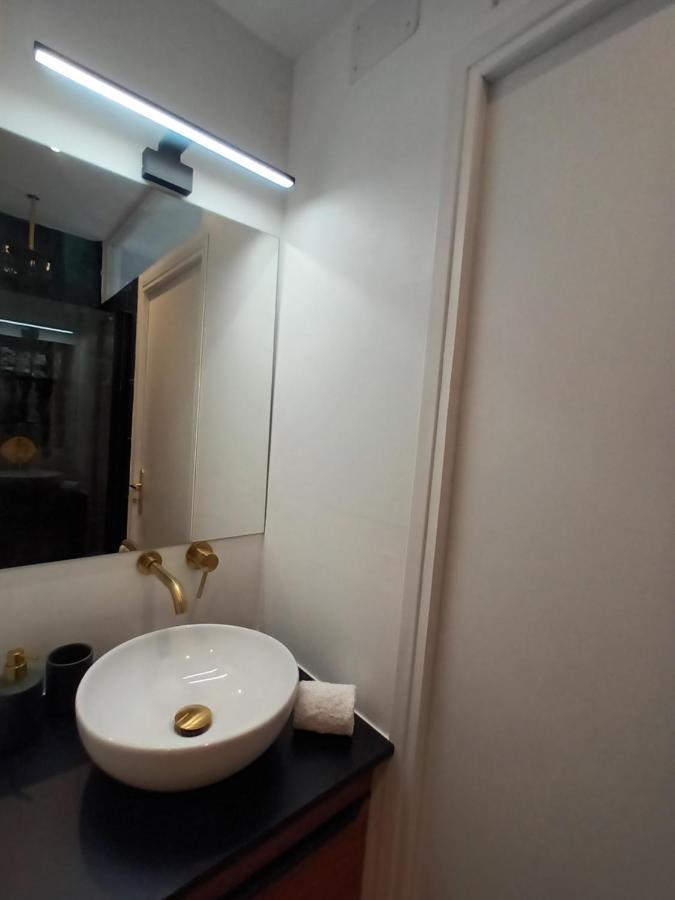 Paris Balcony Top Floor Room Dış mekan fotoğraf