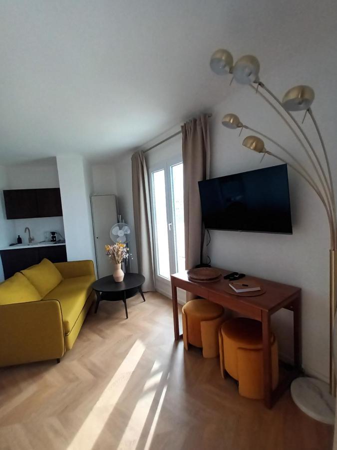 Paris Balcony Top Floor Room Dış mekan fotoğraf